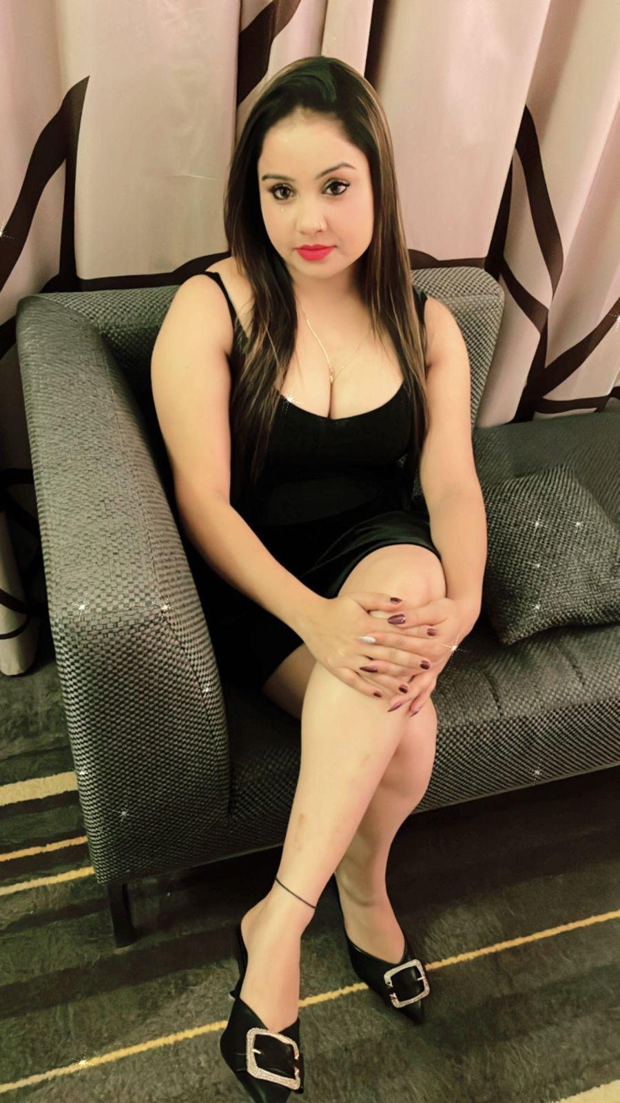 Delhi call girl